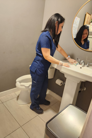 Cleaning service, bathroom